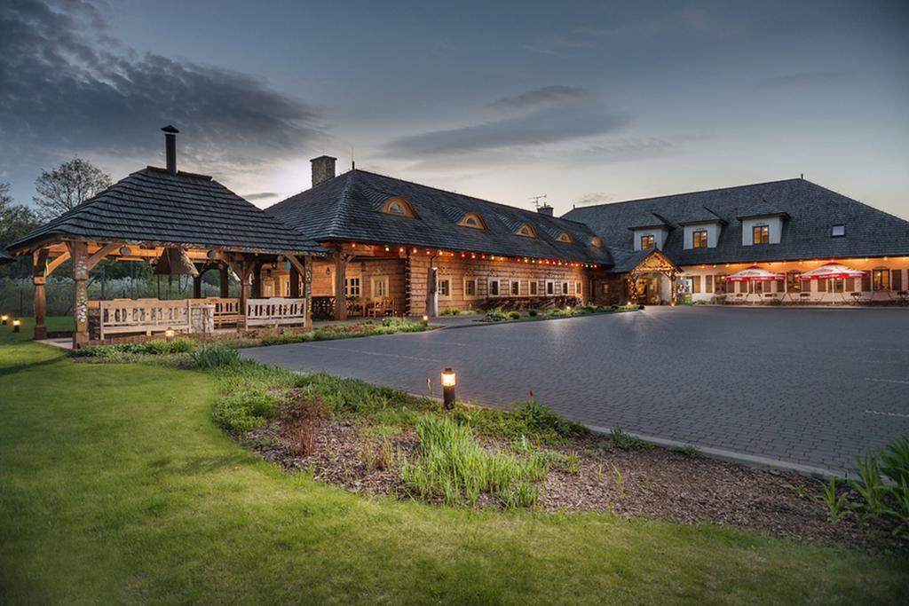 Aparthotel Lipowy Gosciniec Otwock Maly Exteriér fotografie